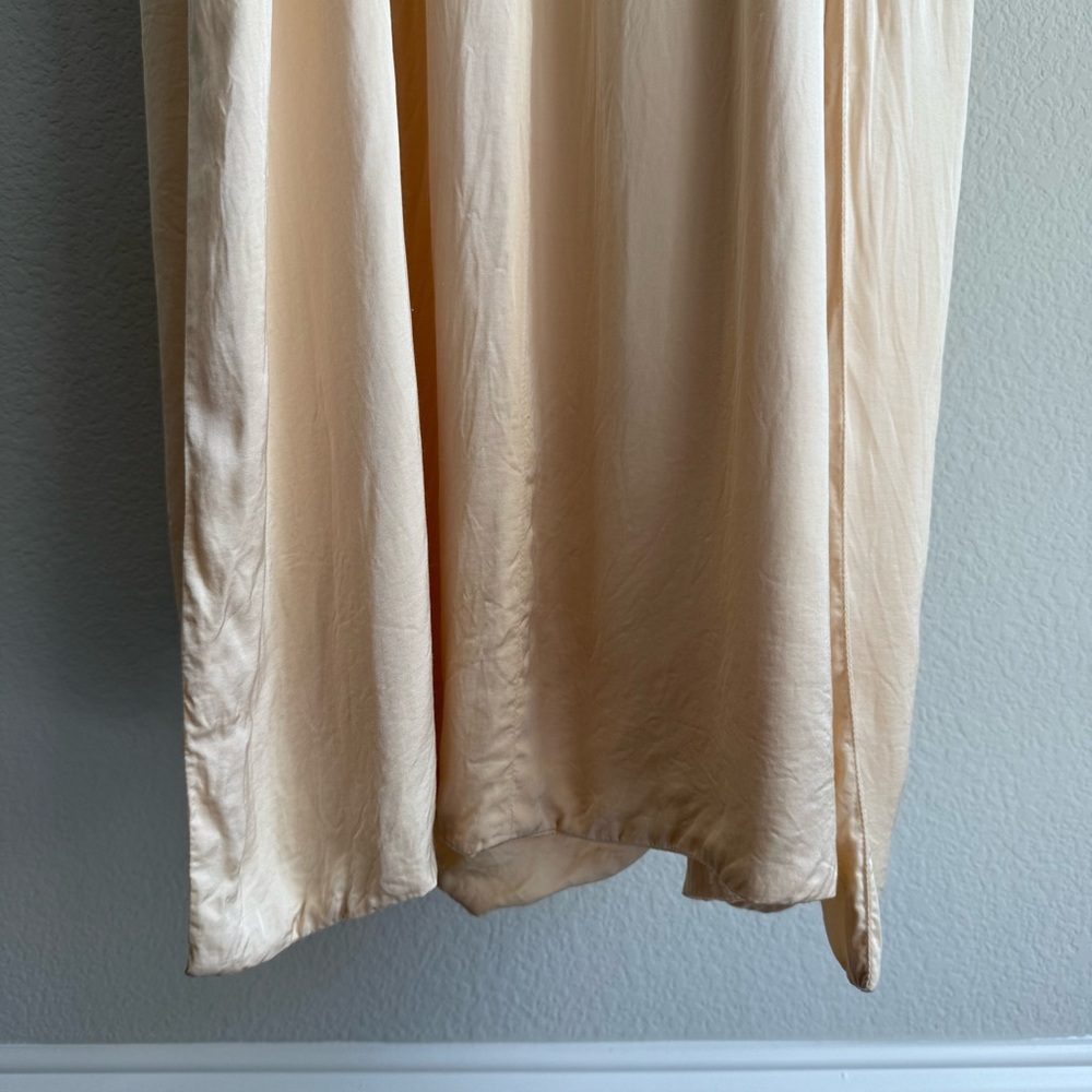 FARM Rio Cream Slip Dress with Red Bust and Green Accents - Picture 7 of 16